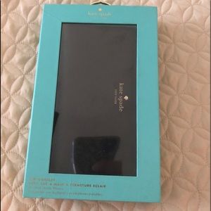 Black Kate Spade Zip Wristlet